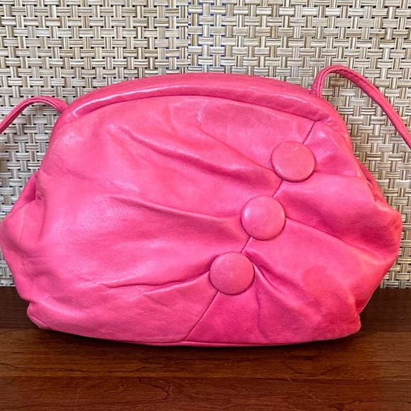 SOLD 🌟4xHP🌟VTG 1980s Pink Leather Shoulder Bag w/ Button Accent by Margolm USA - Picture 2 of 16